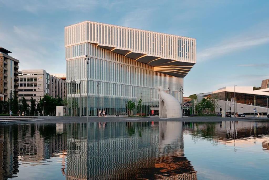New Waterfront - Centre Lejlighed *
